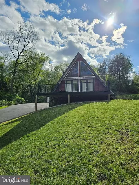 12076 Point Rd, Huntingdon, PA 16652