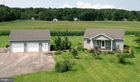 5445 Lucy Ln, Warriors Mark, PA 16877