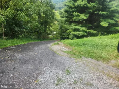 Exterior - 17059 Smith Valley Rd, Mapleton Depot, PA 17052 photo 13 of 14