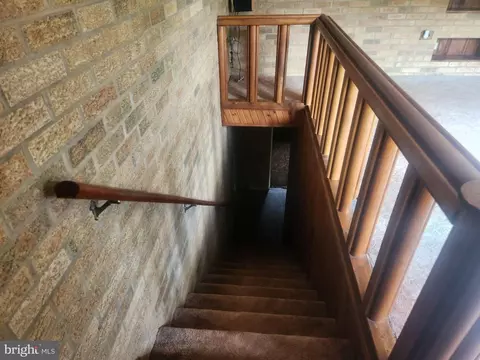 Entry Way - 17059 Smith Valley Rd, Mapleton Depot, PA 17052 photo 5 of 9