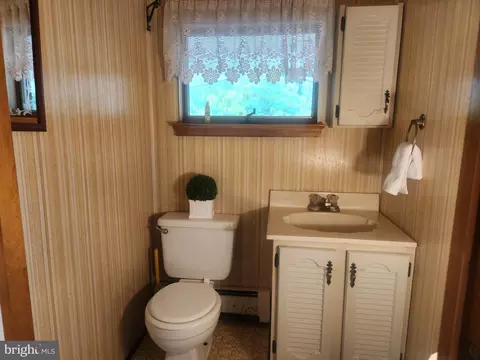 Bath - 17059 Smith Valley Rd, Mapleton Depot, PA 17052 photo 1 of 4