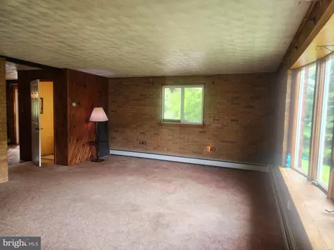 Living - 17059 Smith Valley Rd, Mapleton Depot, PA 17052 photo 1 of 4