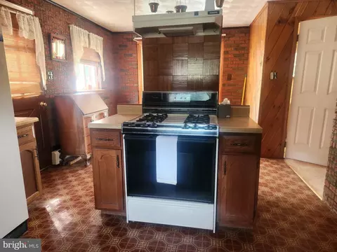Kitchen - 17059 Smith Valley Rd, Mapleton Depot, PA 17052 photo 3 of 5