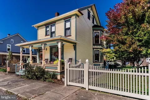 371 Meadow St, Rockhill Furnace, PA 17249