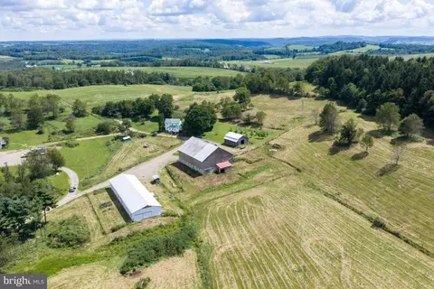 332 Hillside Ln, Smicksburg, PA 16256
