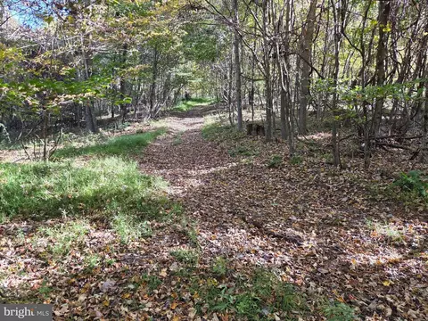 00 Black Walnut Rd, Commodore, PA 15729
