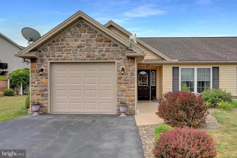 160 Ginger Field Dr, Mifflintown, PA 17059