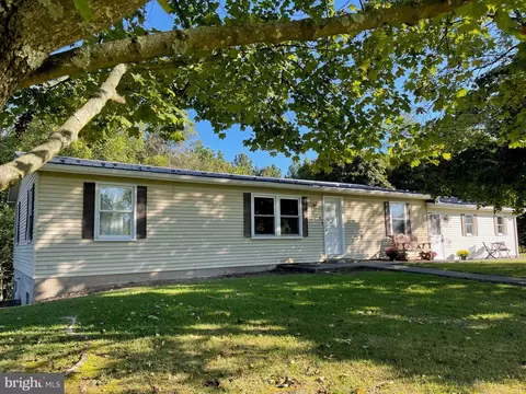 55 Goodling Dr, Liverpool, PA 17045