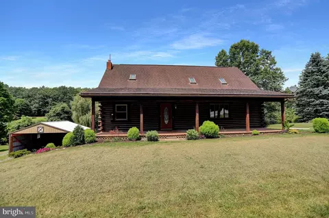 829 Molasses Rd, Mount Pleasant Mills, PA 17853
