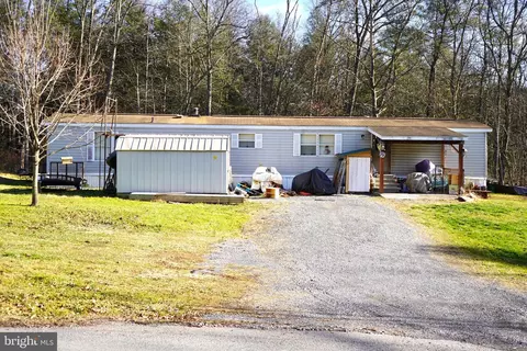 1656 Arch Rock Rd, Mifflintown, PA 17059