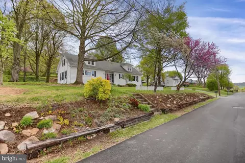 216 Mcalister Dr, Mcalisterville, PA 17049