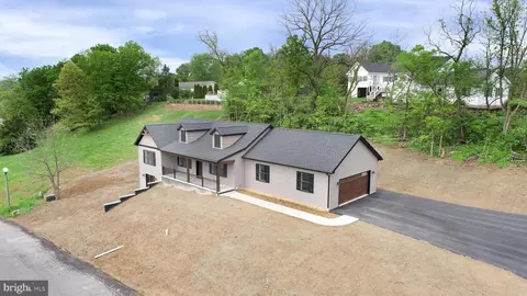 15 Winchester Dr, Mifflintown, PA 17059