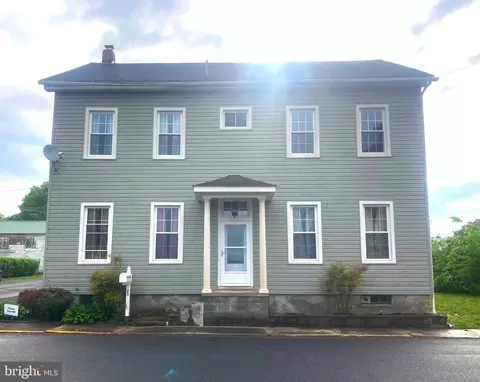 23 4th St, Mifflintown, PA 17059