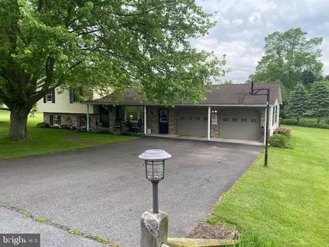 214 Henry St, Mifflintown, PA 17059