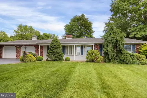 204 9th St, Port Royal, PA 17082