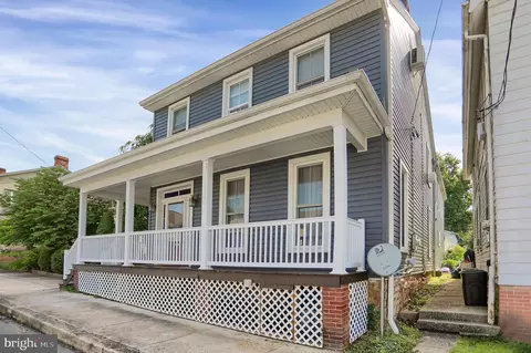 113 N 3rd St, Mifflintown, PA 17059