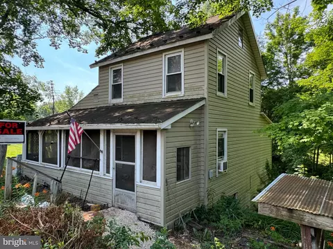 2176 Middle Rd, Honey Grove, PA 17035