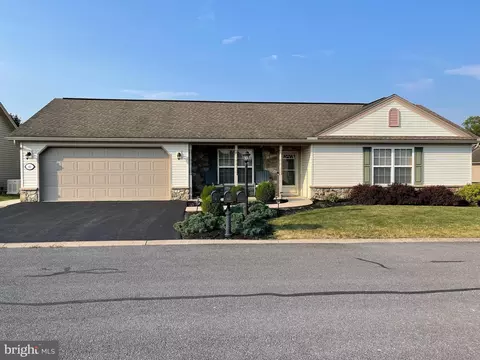 62 Cheswyck Dr, Mcalisterville, PA 17049