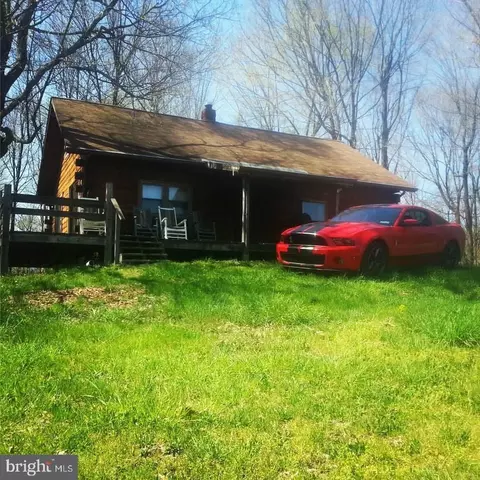 98 Schwandt Ln, Honey Grove, PA 17035