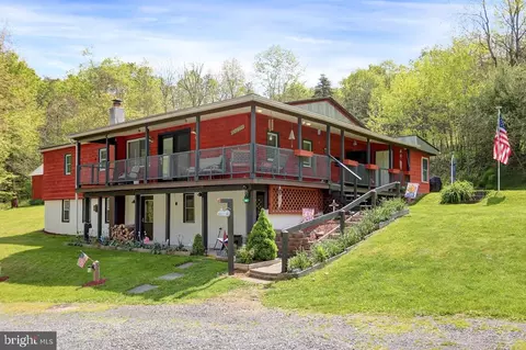 2390 Rhine Hollow Rd, East Waterford, PA 17021