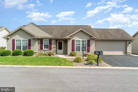 212 Cheswyck Dr, Mcalisterville, PA 17049