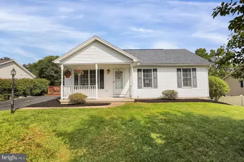 137 Ginger Ln, Mifflintown, PA 17059