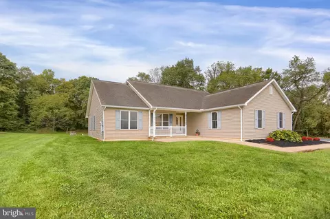 1153 Jonestown Rd, Thompsontown, PA 17094