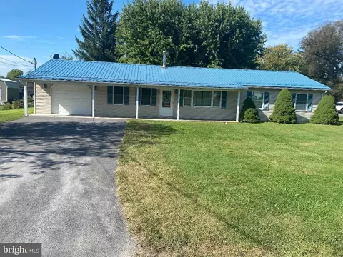 107 Pine Maple St, Mcalisterville, PA 17049