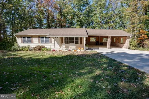 9 Conard Ln, Mifflintown, PA 17059