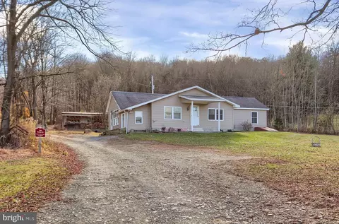 28 Shetter Dr, Liverpool, PA 17045