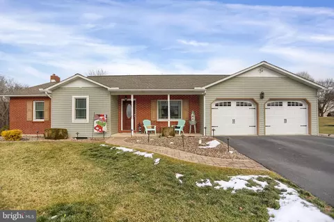 322 Ninth St, Mifflintown, PA 17059