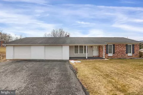 156 Juniata View Dr, Mifflintown, PA 17059