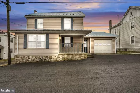 359 E Salem Rd, Thompsontown, PA 17094