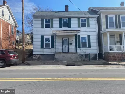 117 N Main St, Mifflintown, PA 17059