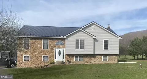 43 Maple Rd, Mifflintown, PA 17059