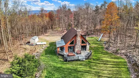 702 Red Bird Ln, Port Royal, PA 17082