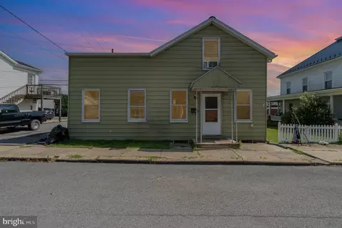 414 Orange St, Mifflintown, PA 17059