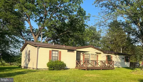 3064 Berry Ridge Rd, East Waterford, PA 17021