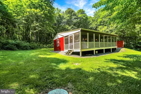 981 Blue Springs Hollow Rd, Port Royal, PA 17082