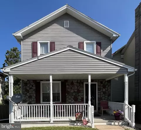 512 Market St, Port Royal, PA 17082