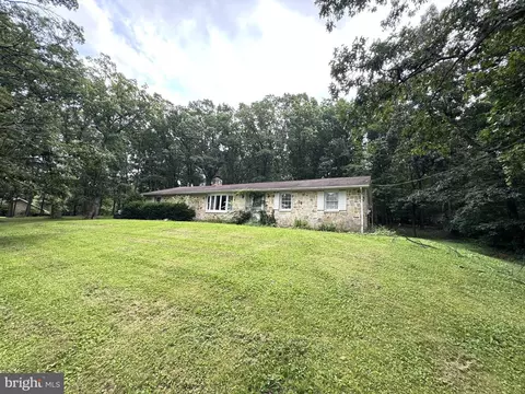 566 Muddy Run Rd, Mifflintown, PA 17059