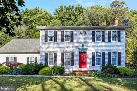 17 Birch Dr, Thompsontown, PA 17094
