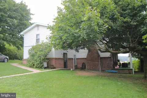 434 E Salem Rd, Thompsontown, PA 17094