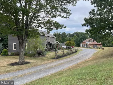 3325 Highland Rd, Millerstown, PA 17062