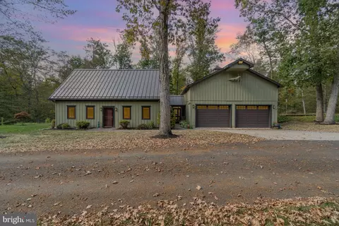 36 Sassafras Ln, Port Royal, PA 17082