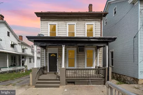 6 Main St, Mifflin, PA 17058