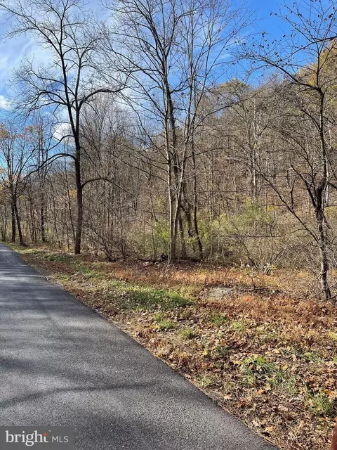Berry Ridge Road, East Waterford, PA 17021