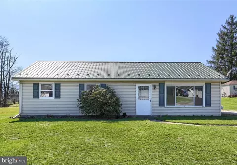77 Texs Park Dr, Thompsontown, PA 17094
