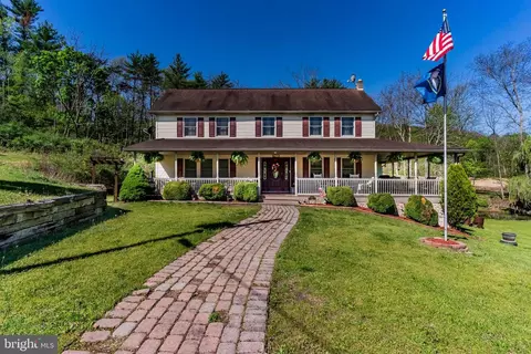 2582 Middle Rd, Honey Grove, PA 17035