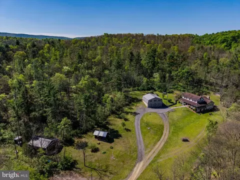 2582 Middle Rd, Honey Grove, PA 17035